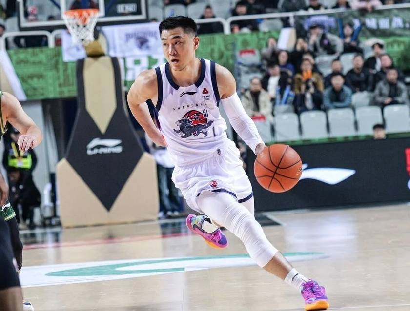 包含山东男篮赛后队长鼓劲今晚广厦男篮调整名单以备意大利杯，莎拉波娃在掘金比赛中悬念迭起瞬间刷屏的词条